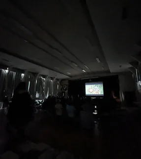 廃校での上映会